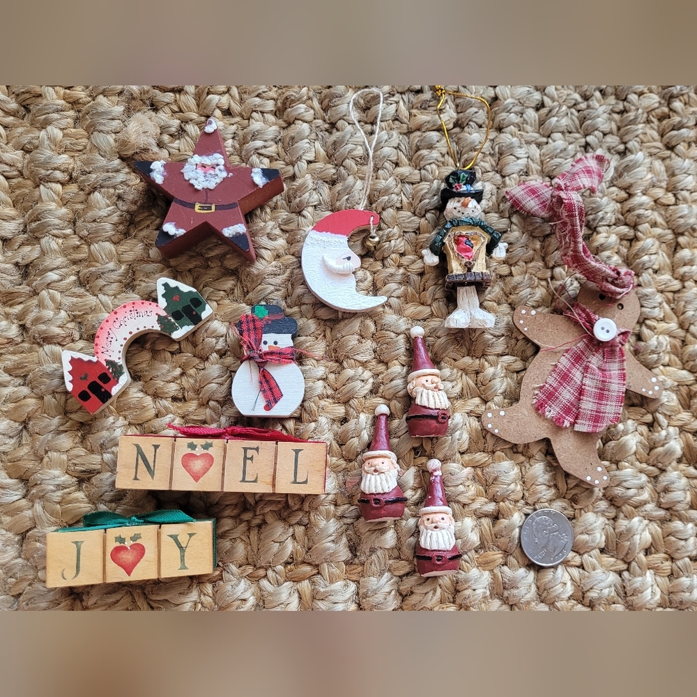 Bundle of Christmas holiday miniature decorative figures